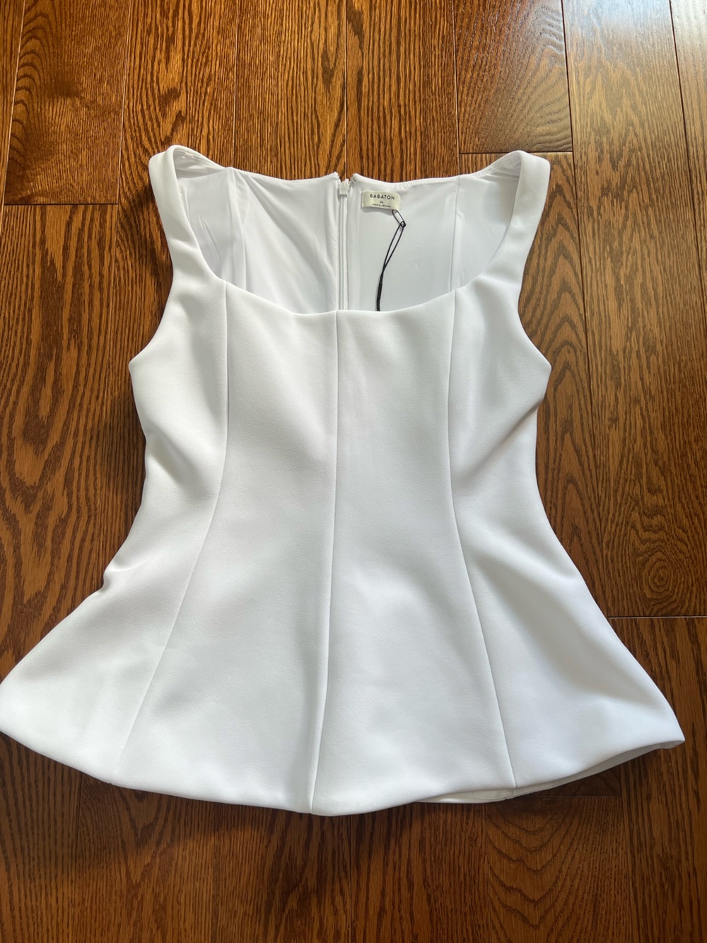 🤍 Aritzia Babaton White Sleeveless Blouse